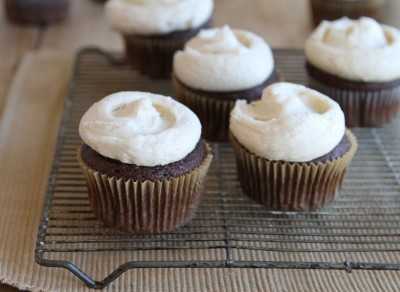 Pumpkin Buttercream Cupcakes