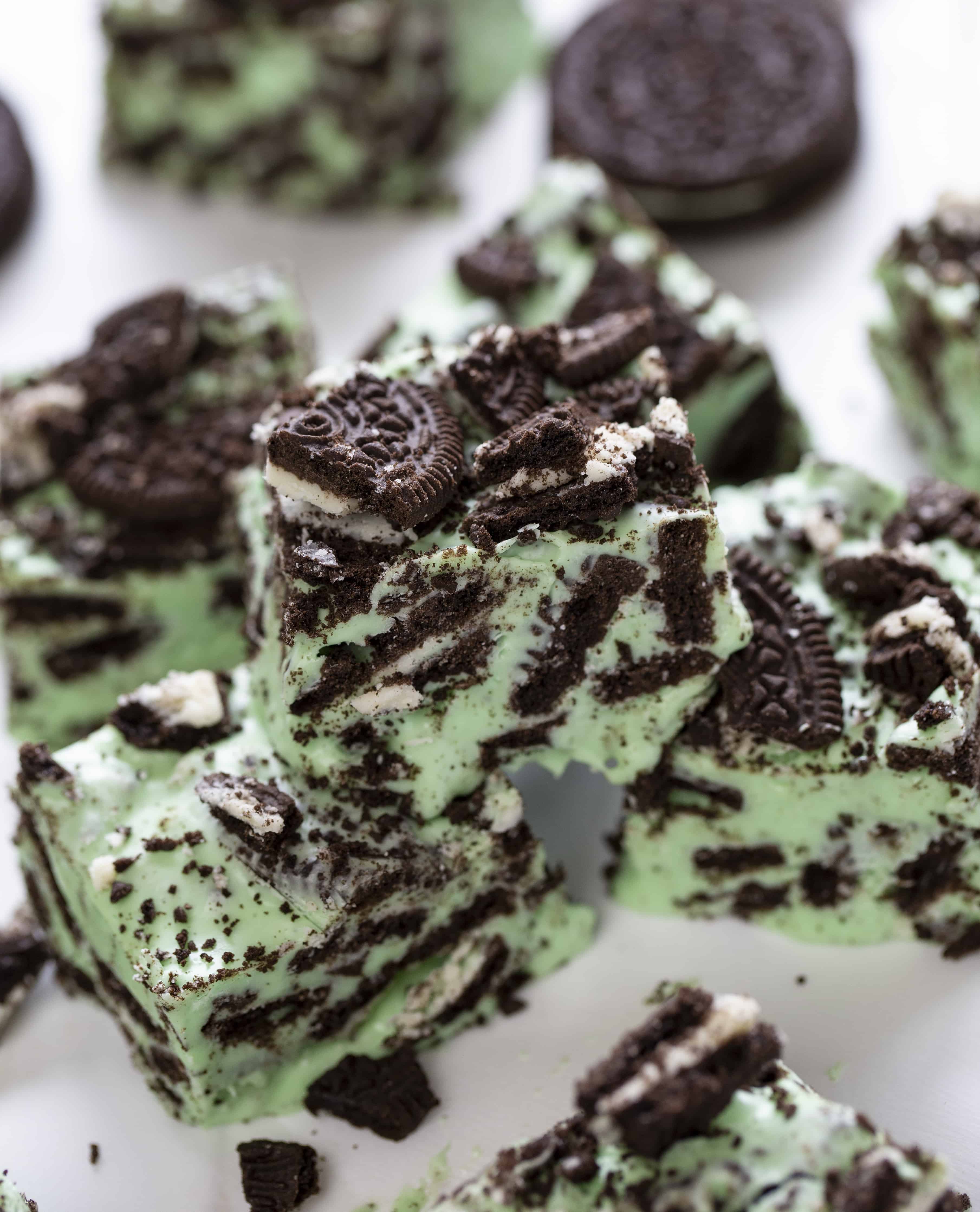 Creamy, no-fuss Mint Chocolate Oreo Fudge needs to be the next recipe on your dessert line-up. This delicious mint and chocolate cookie treat will have your guests coming back for seconds and thirds. Mint Chocolate Oreo Fudge Stacked